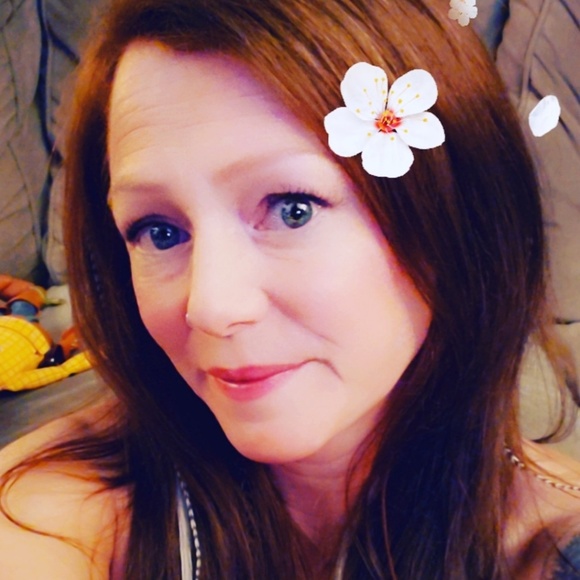 Meet your Posher, Shannon - Picture 2 of 2